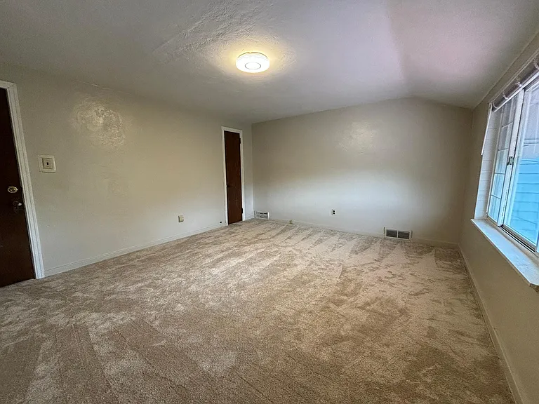 635 Bigelow St — Photo 22