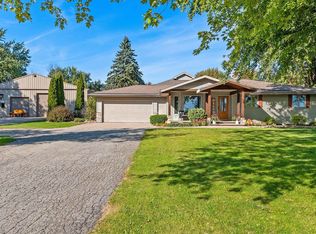 W2588 Sievert Rd, Seymour, WI 54165