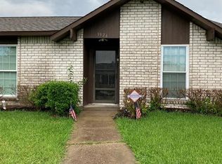 1926 Lamont Dr, Garland, TX 75040