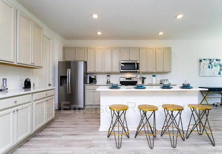 624 Benoi Dr — Photo 3