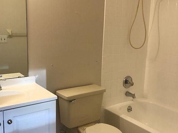 2nd image of 1239 Thomas Dr