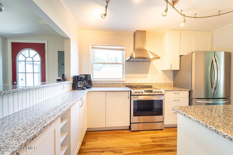 5th image of 6 Mayhall Street