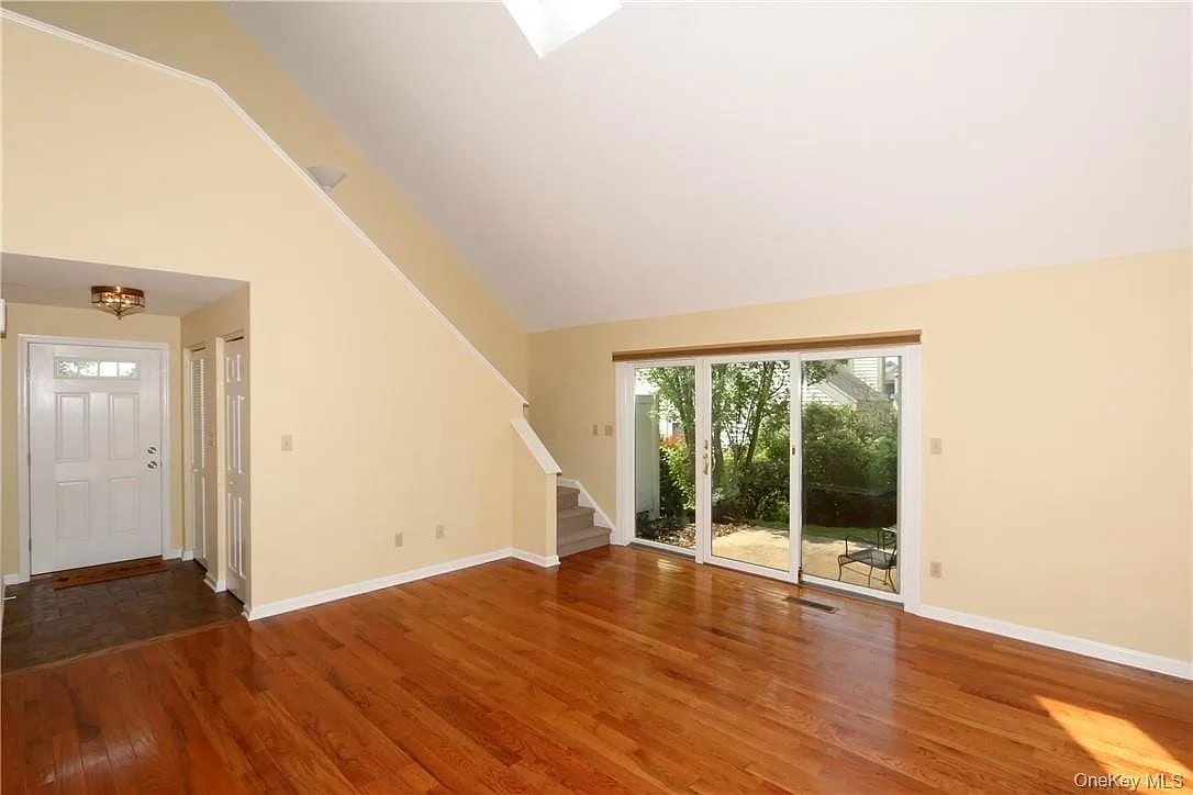 2 bed, 2.0 bath, 1650 sqft, $3,400 — Photo 4