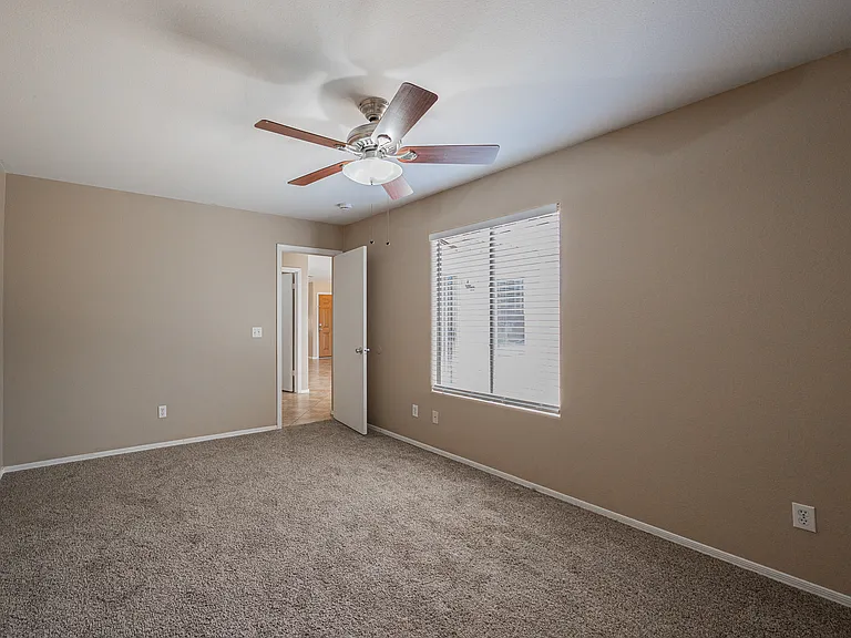 6413 W Elwood St — Photo 10