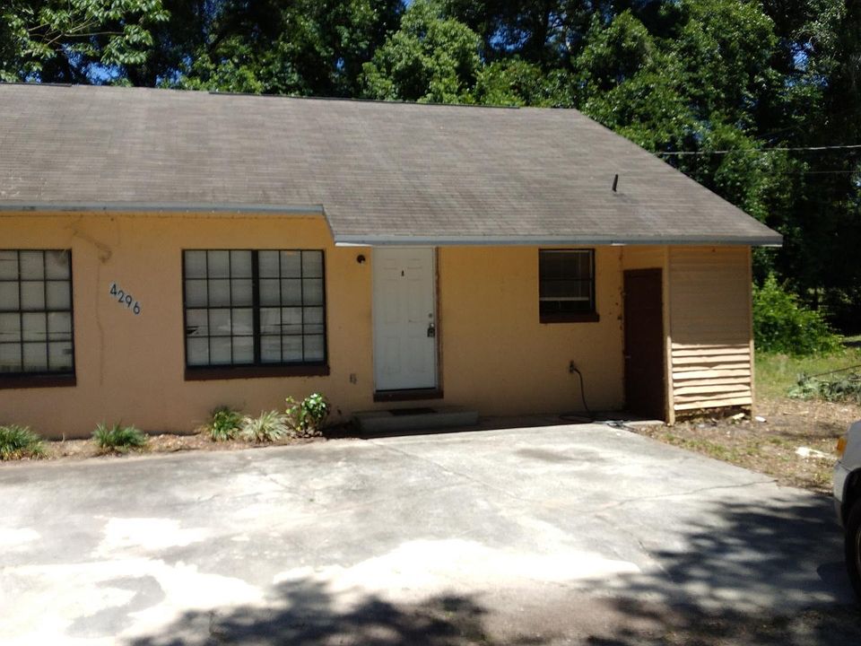 1st image of 4296 NW 21st Ave APT B