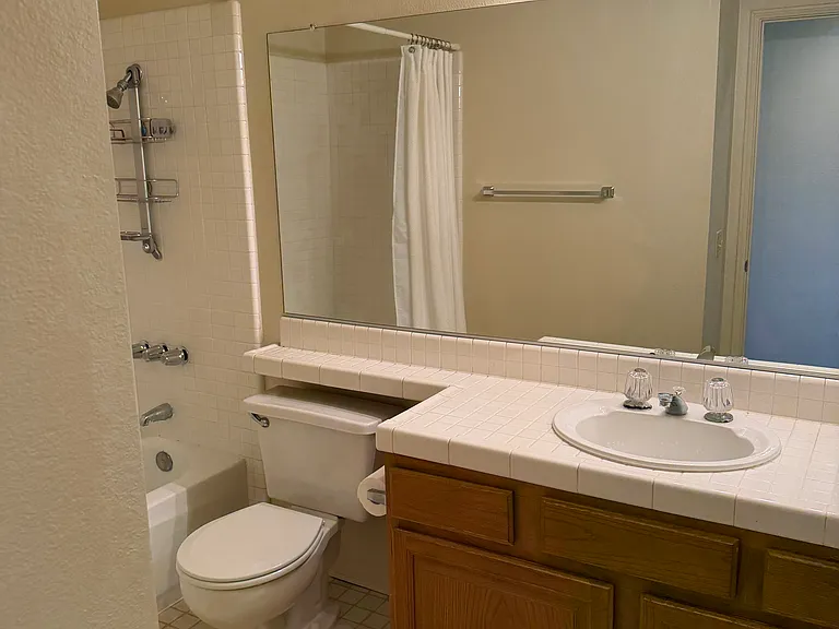 Full bath 2nd floor