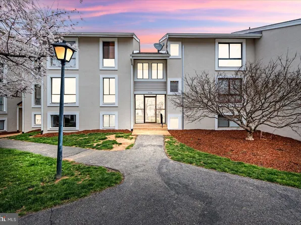 5758 Village Green Dr Unit 9/5758B, Alexandria, VA 22309