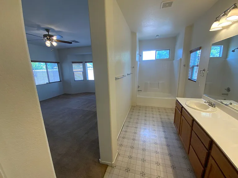5406 Carrara Pointe St — Photo 13