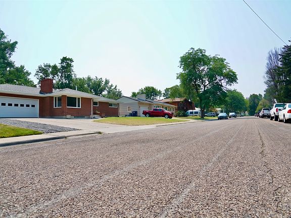 3rd image of 609 Alice Dr