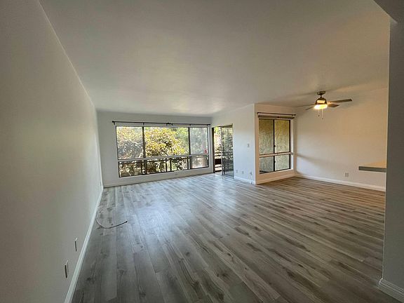 4th image of 6275 Canterbury Dr Unit 209