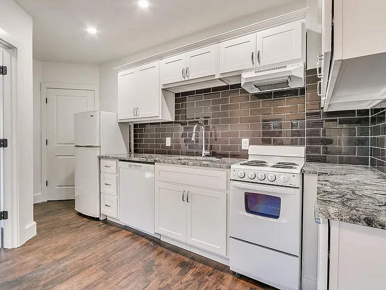 2409 N Robinson Ave #B — Photo 12