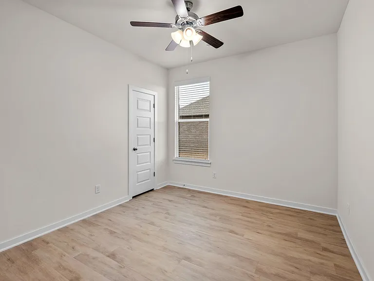 391 W Branta St — Photo 11