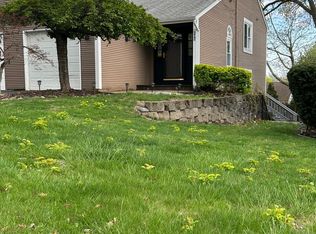 124 Arbor Dr, Providence, RI 02908