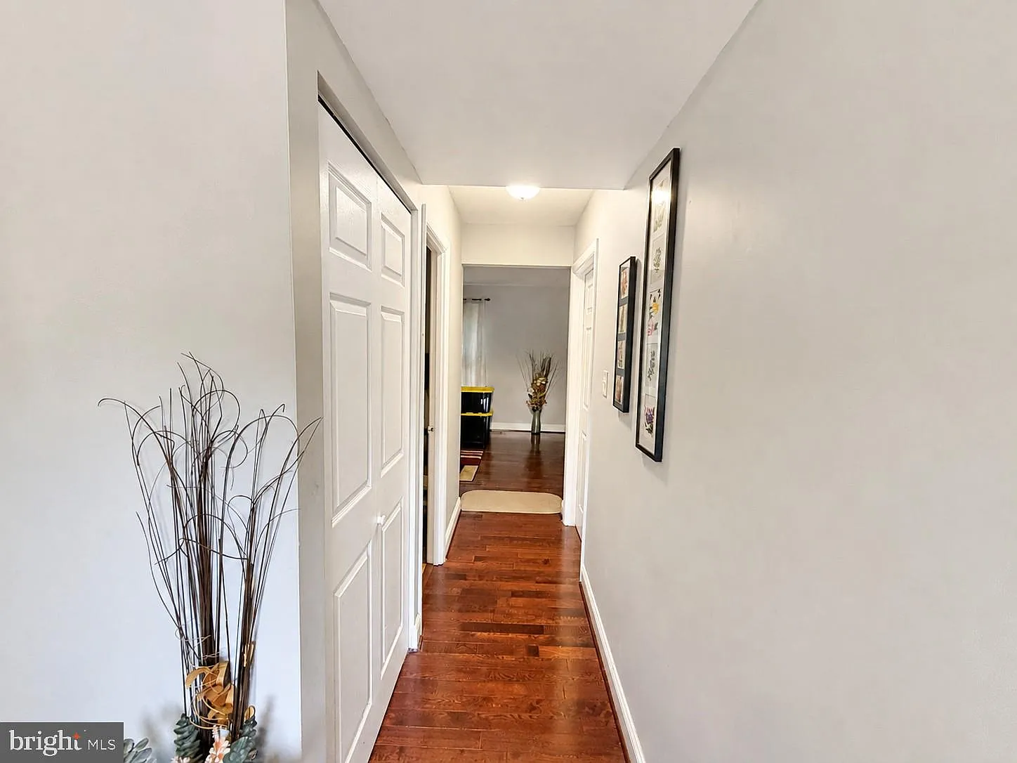 Rosedale Estates Condo — Photo 3