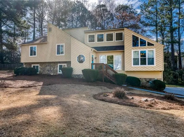 2010 Shadow Bluff Ct NE, Marietta, GA 30062