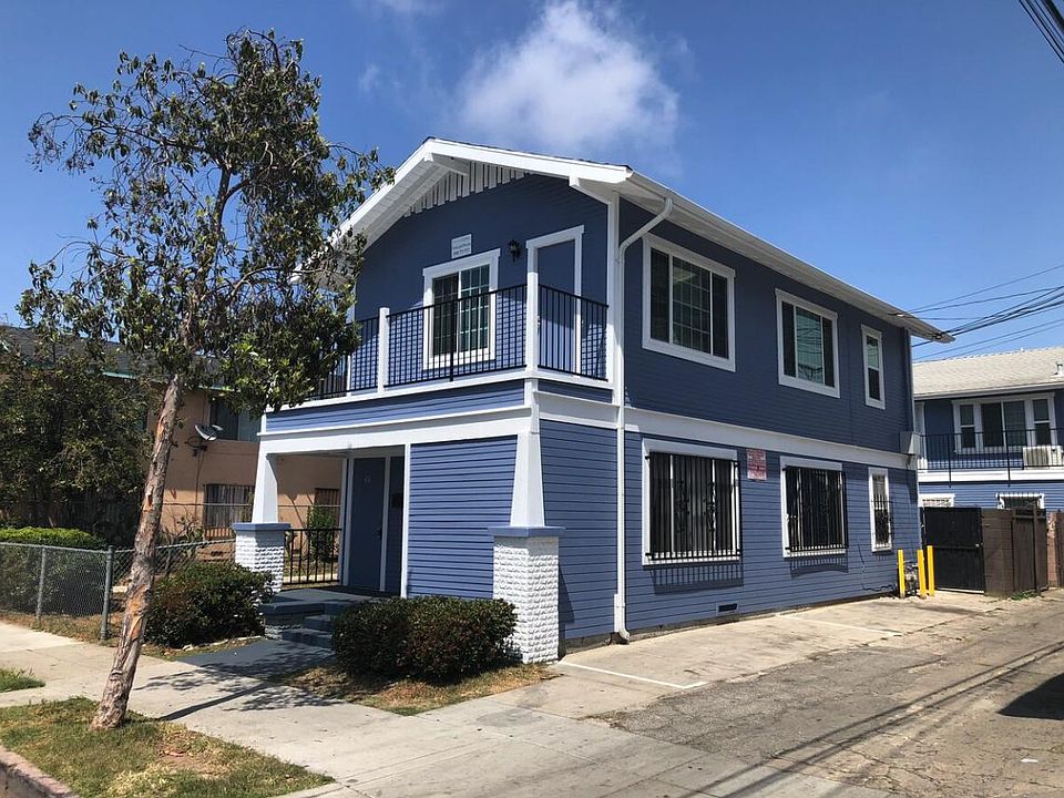 1st image of 438 1/2 Cerritos Ave