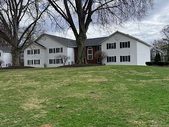 3rd image of 637 Mentor Ave #617