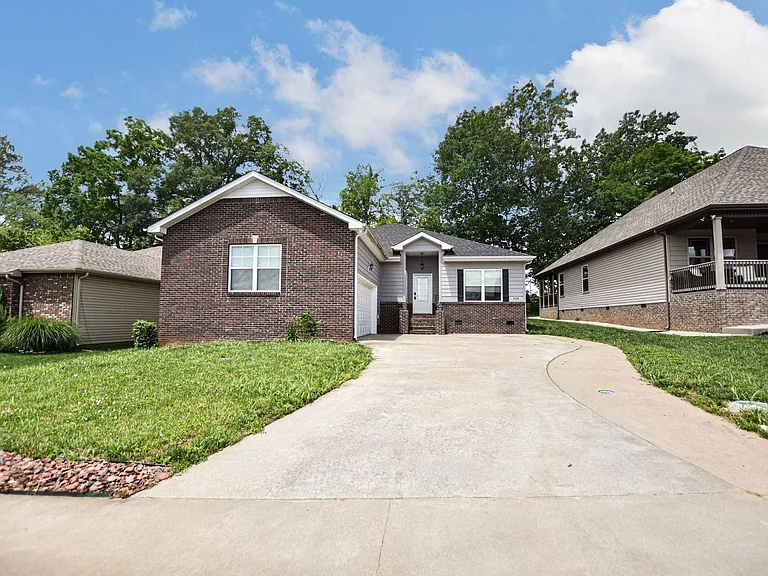 2228 Killington Dr — Photo 1