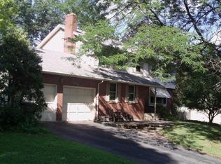 20 Nook Farms Rd, Windsor, CT 06095