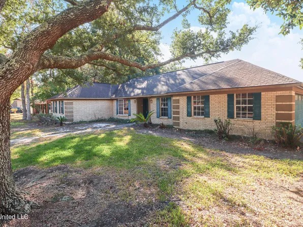 750 Canterbury Dr, Biloxi, MS 39532
