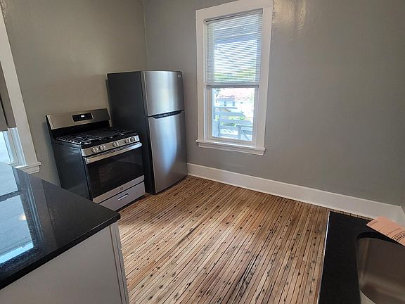 3rd image of 953 Edmund Ave APT 4