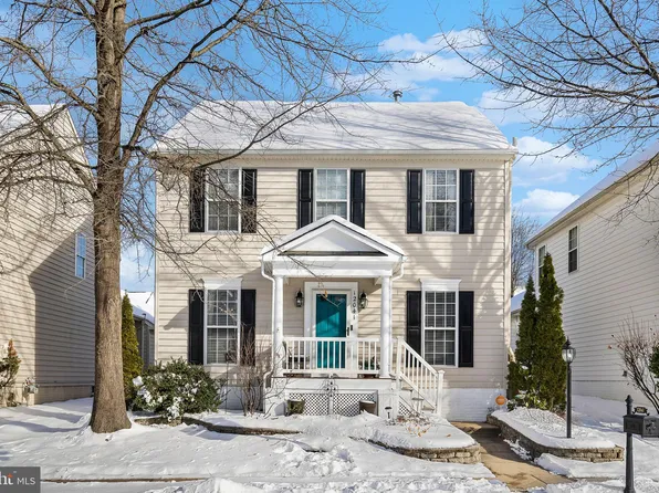 12041 Odion Ln, Woodbridge, VA 22192