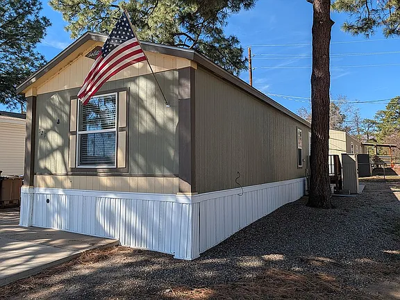2025 E Jemez Rd Trailer 321 — exterior photo