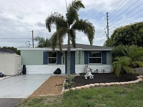 8892 79th Pl Photo 1