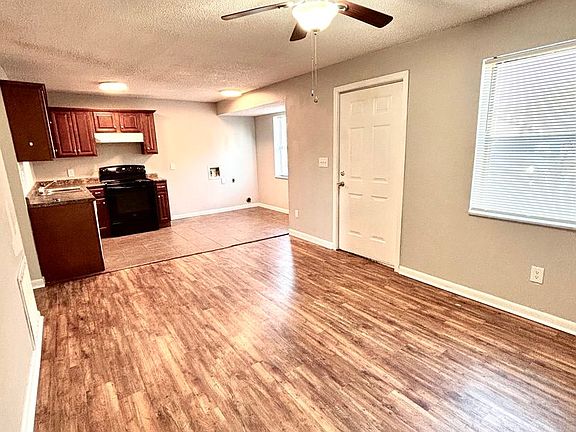 4th image of 4721 Samantha Ave