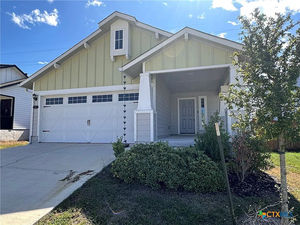 3 bed, 2.0 bath, 1485 sqft, $1,900 — Photo 2