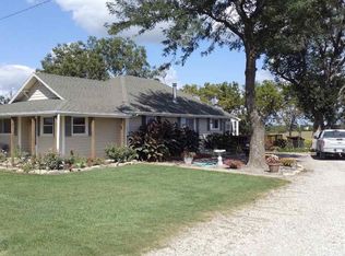 18318 Swabville Rd, Valley Falls, KS 66088