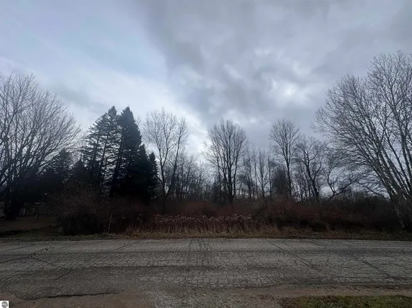 1100 Carmen Dr #23, Weidman, MI 48893