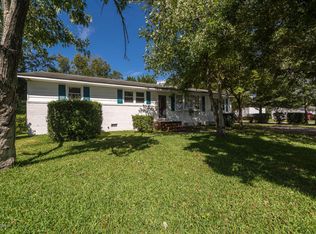 302 Old Hammock Rd, Swansboro, NC 28584