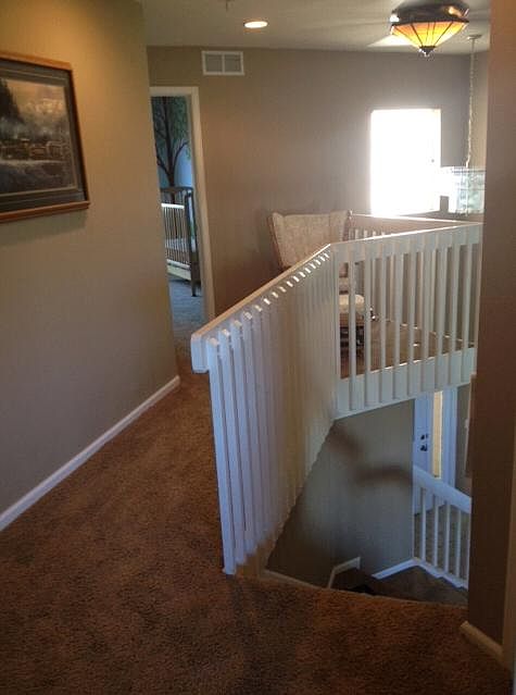 upstairs loft & hallway2