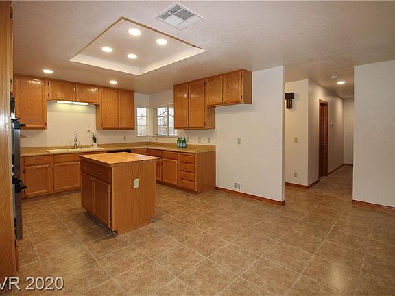 3rd image of 5090 E Hacienda Ave