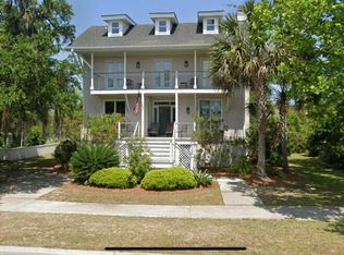 68 Petigru Dr, Beaufort, SC 29902