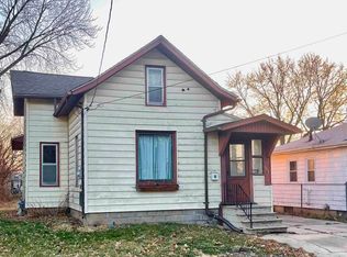 327 Summit Ave, Waterloo, IA 50701