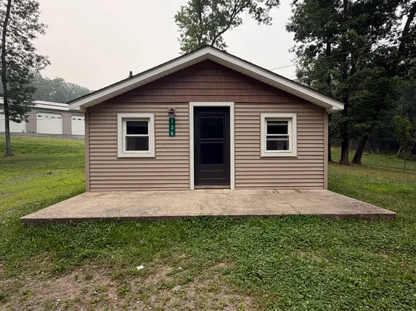 136 Hiro Ln, East Stroudsburg, PA 18301
