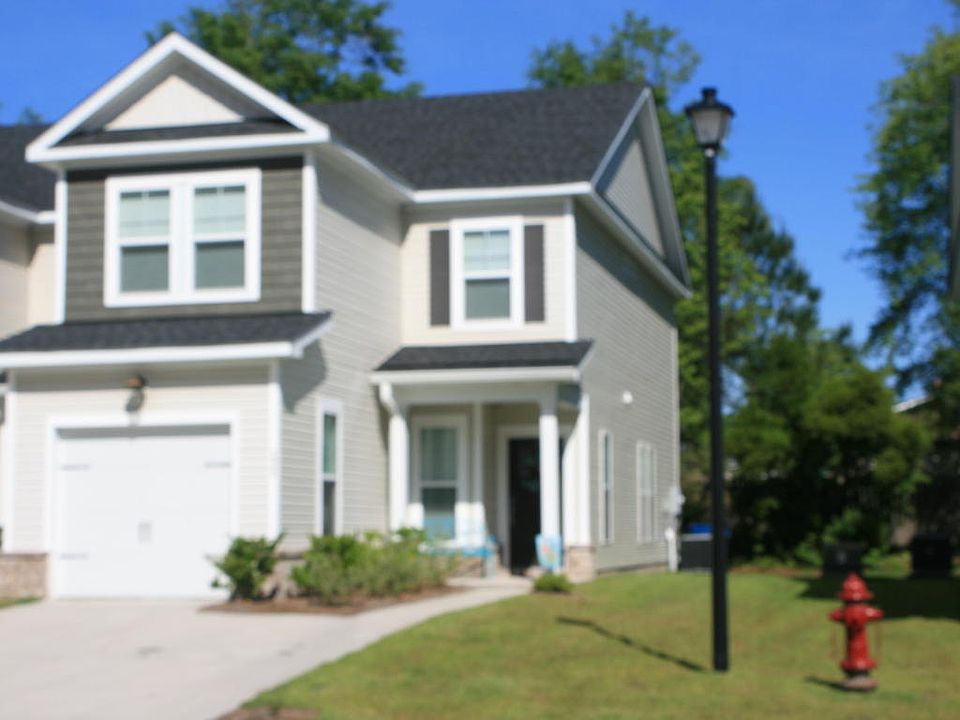 1st image of 225 S Lamplighter Ln