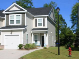 225 S Lamplighter Ln, Summerville, SC 29486
