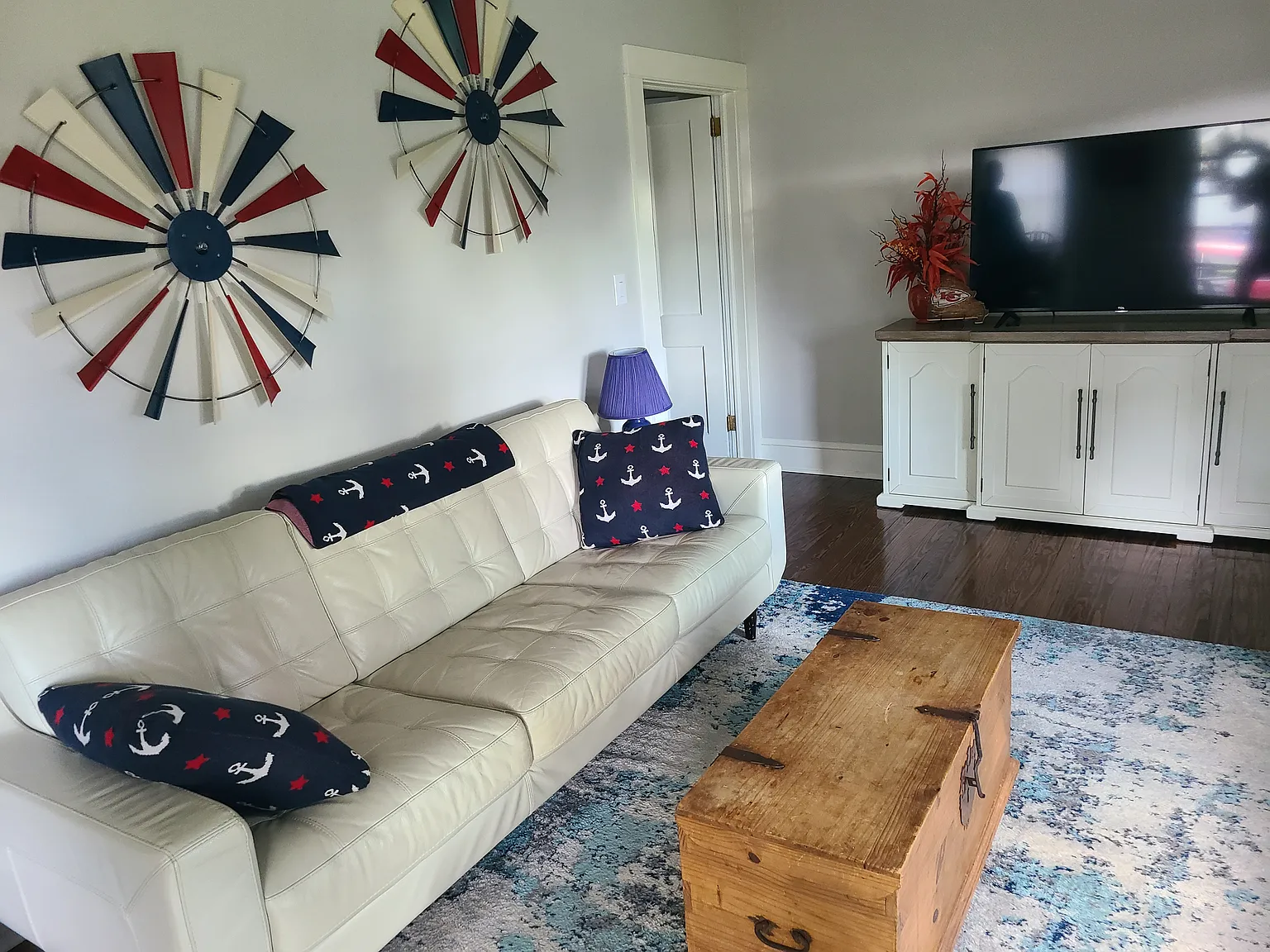 3 bed, 1600 sqft, $1,200 — Photo 2