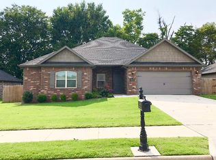 3850 Serenity St, Springdale, AR 72764