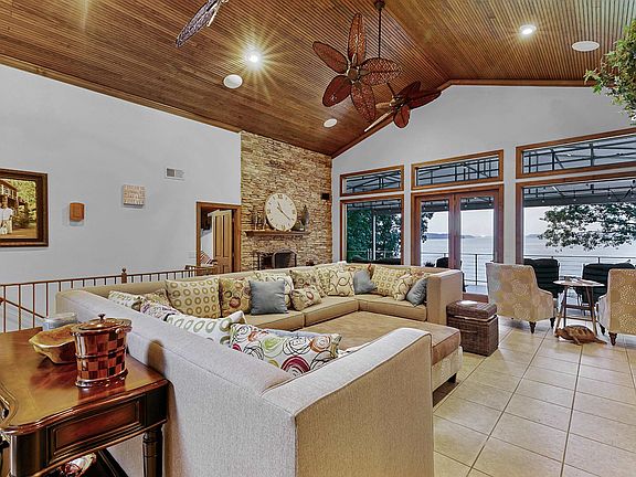 4th image of 160 Whispering Pines Cv