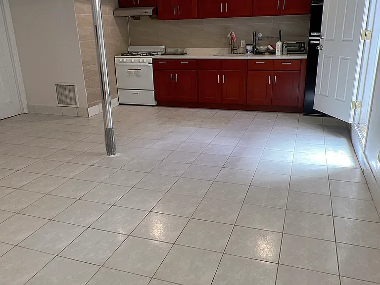 2310 Waters Edge Dr #B — Photo 8