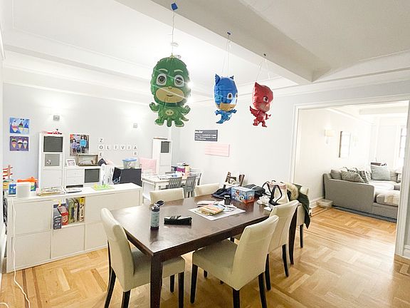 5th image of 235 W 76th St APT 6B