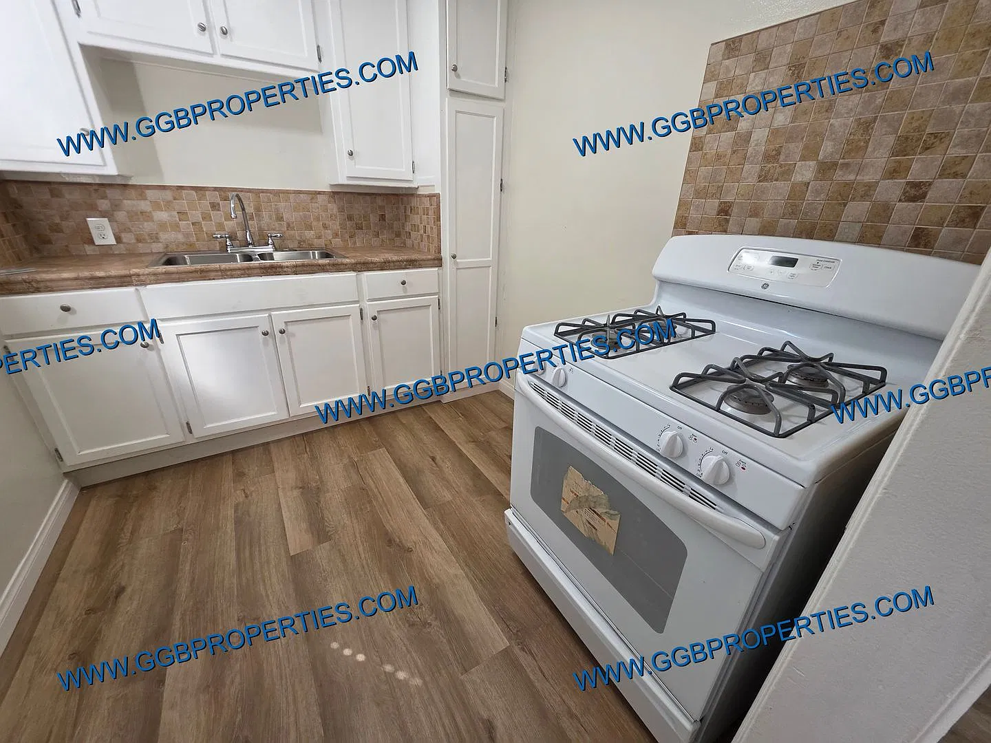4357/4361 Elm Ave — Photo 2