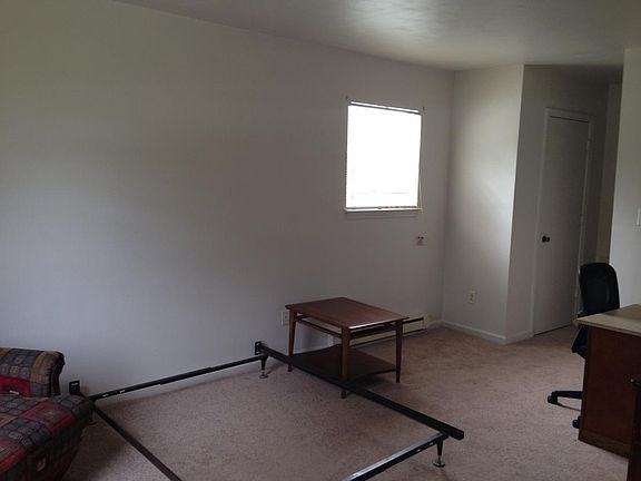 Living/Sleep Area