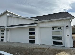 3911 Scorpio Dr SE, Mandan, ND 58554
