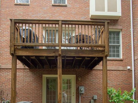 2nd image of 118 Mosby Cir