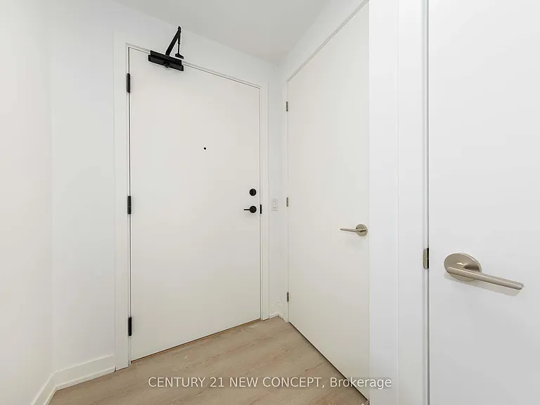 100 Queen St E #3608 — Photo 4